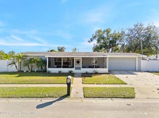 1135 Crescent Dr, Titusville, FL 32796