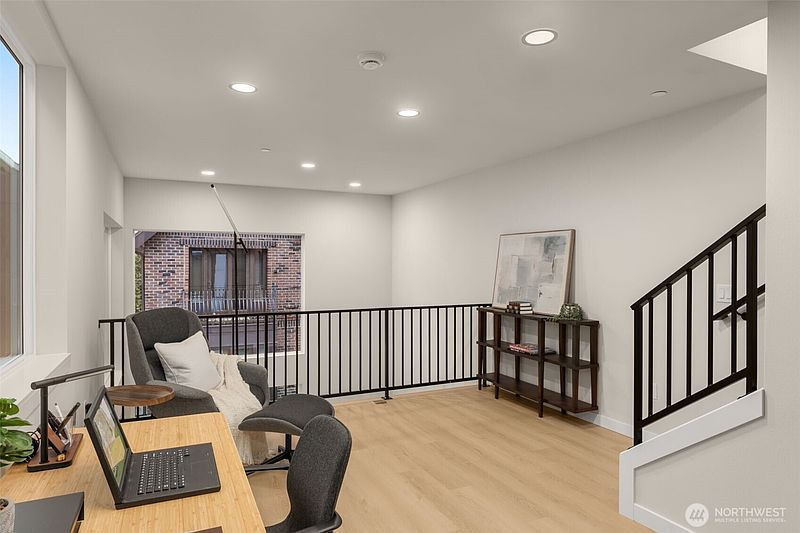 3rd image of 1127 C 10th Avenue E