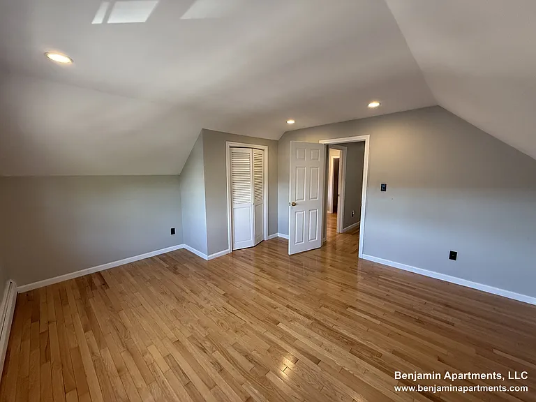 Benton Rd — Photo 23