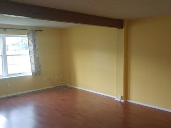 5th image of 255 Shady Ridge Dr