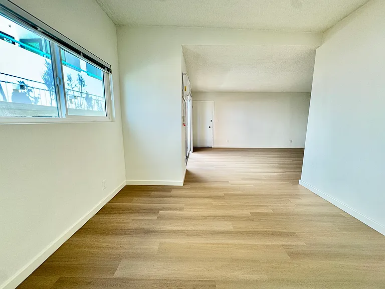 8110 Norton Ave #8 — Photo 7