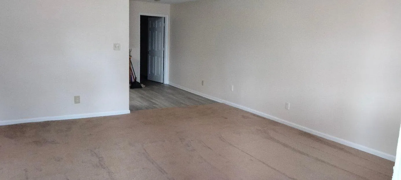 2 bed, 1050 sqft, $1,300 — Photo 3