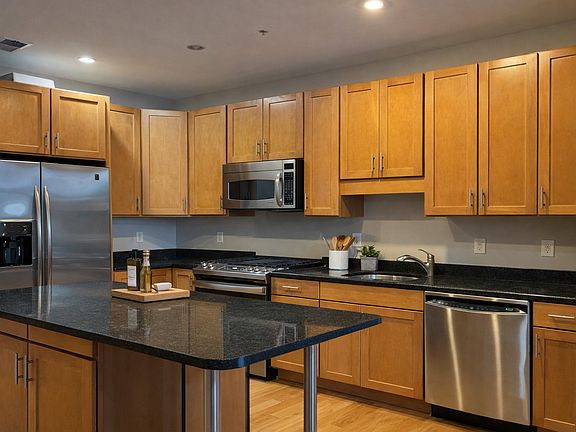 2nd image of 1800 Wilson Blvd #118