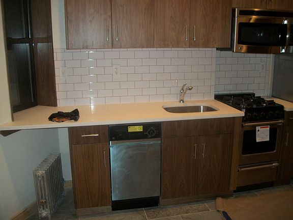 3rd image of 31 Henry St APT 5