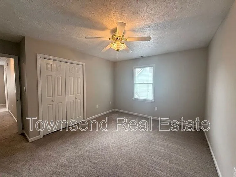 2012 Fig Ct — Photo 13