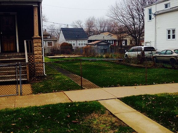 2nd image of 11840 S La Salle St