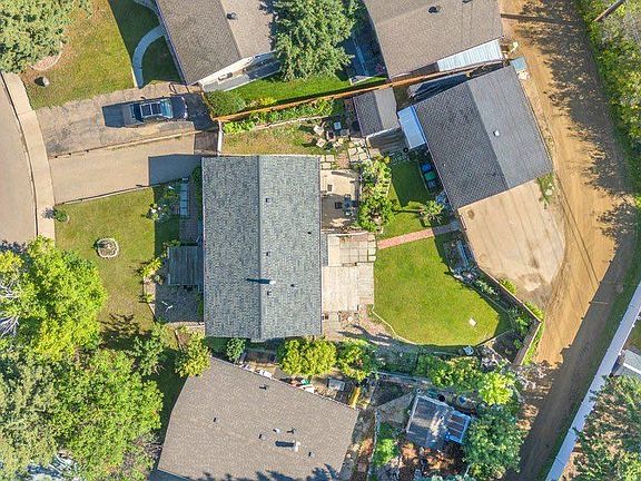 4th image of 54 Sherwood Cres