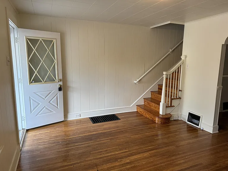 40 Fairview Ave — Photo 12