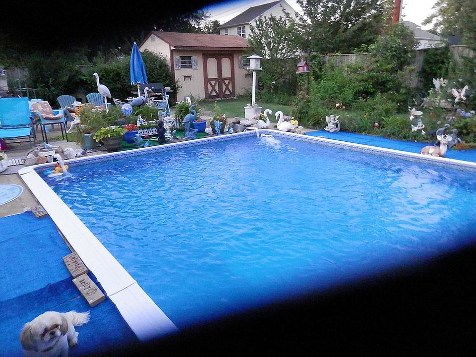 2nd image of 105 Dinsmore Ave