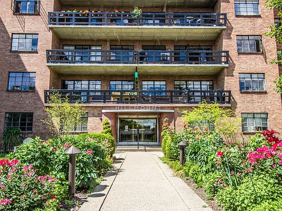 3rd image of 505 Cherry St SE APT 407