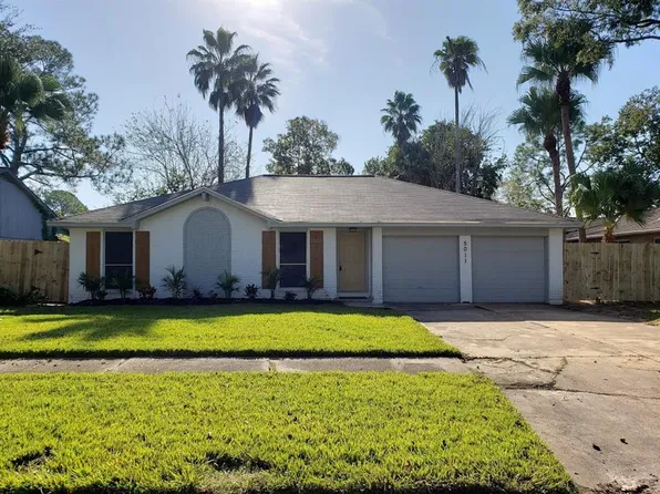 5011 Abercreek Ave, Friendswood, TX 77546