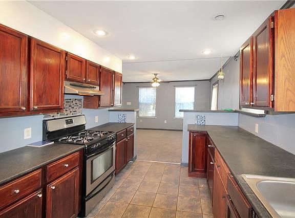5th image of 6225 Wadsworth Dr