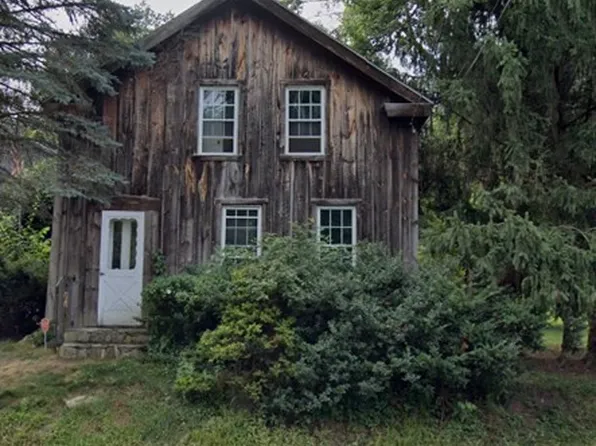 11 W Main St, Hopkinton, MA 01748