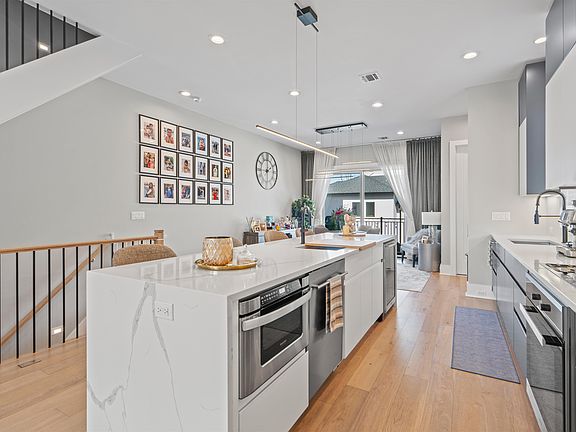 5th image of 469 Catherine St #469