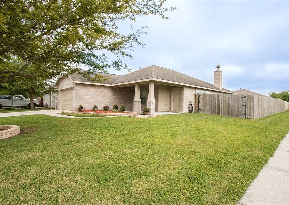1st image of 7802 Diamond Oak Dr