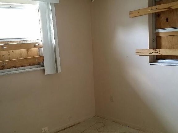 5th image of 12607 College Hill Dr