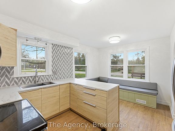 4th image of 355 Bernard Ave