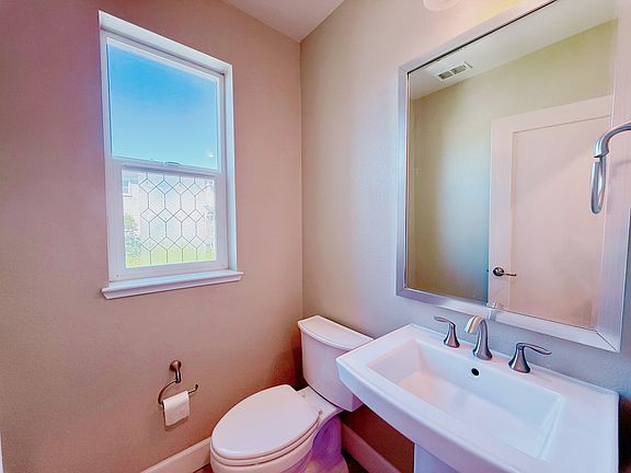 4th image of 528 Autumn Meadow Dr