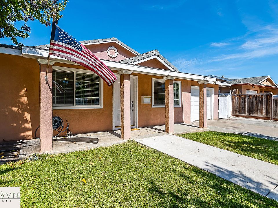1st image of 2712 Aida Ave
