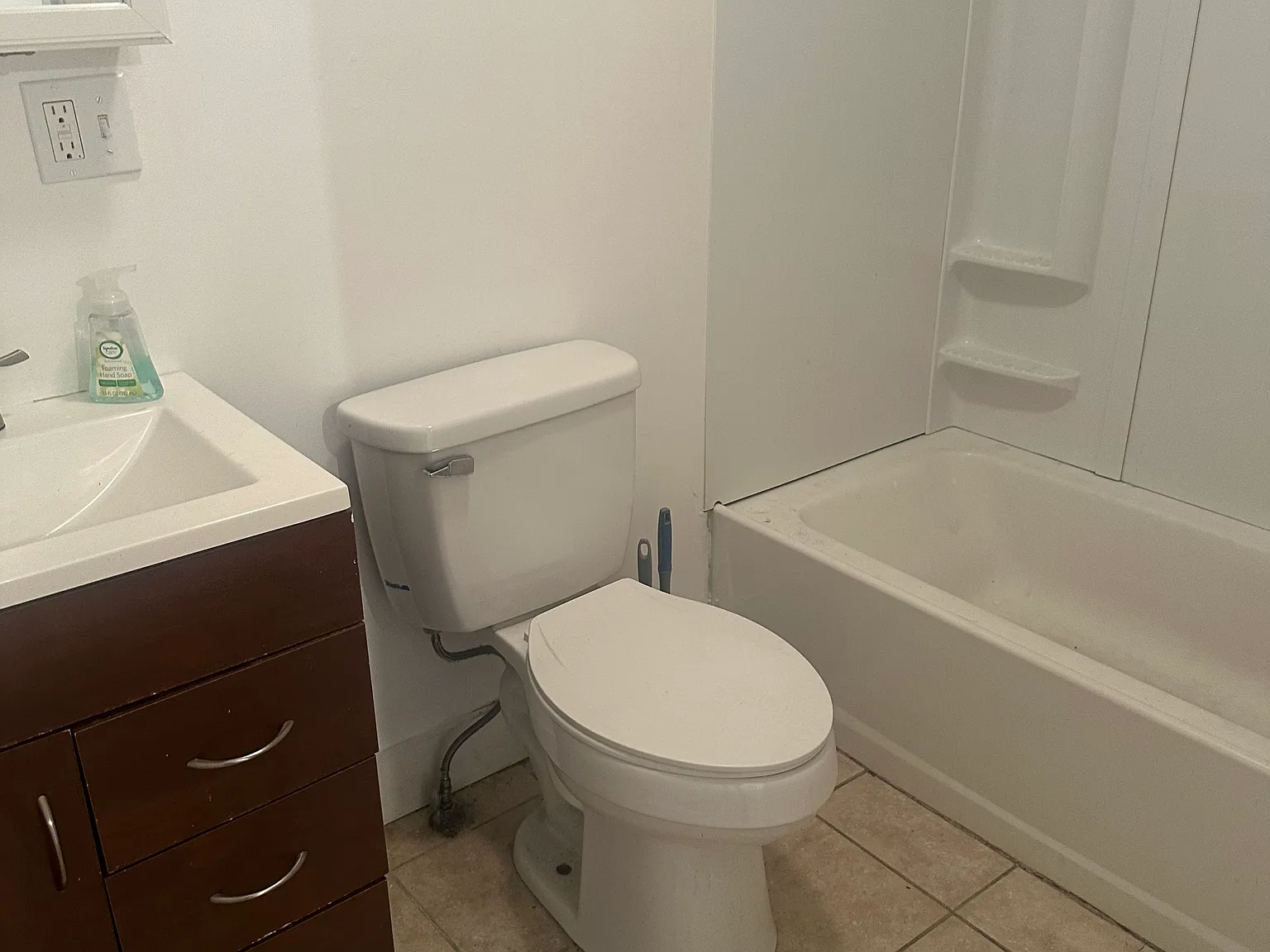 2 bed, 1000 sqft, $2,000 — Photo 4