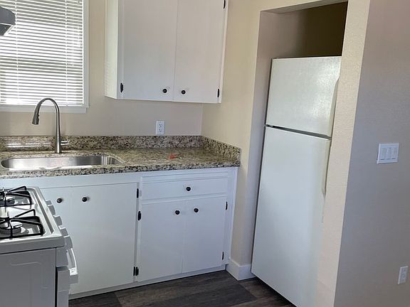 5th image of 869 San Benito St #6