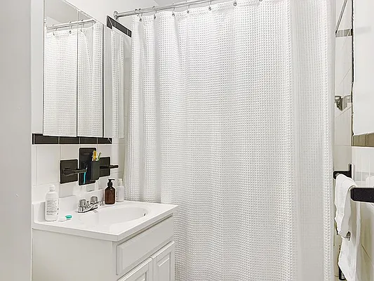 Rented by Rachel Realty | media 31