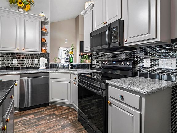 3rd image of 4105 Eva Bay Dr.