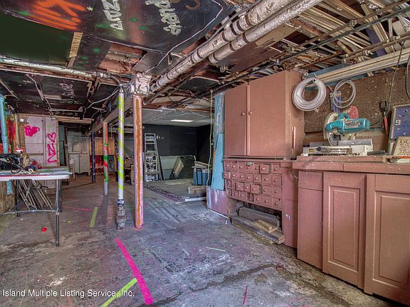 4th image of 61 Cortlandt St