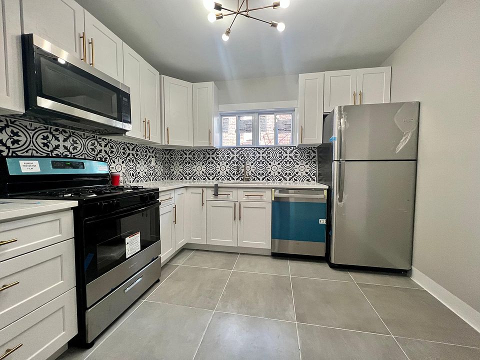 1st image of 102 Fairchild Pl #1