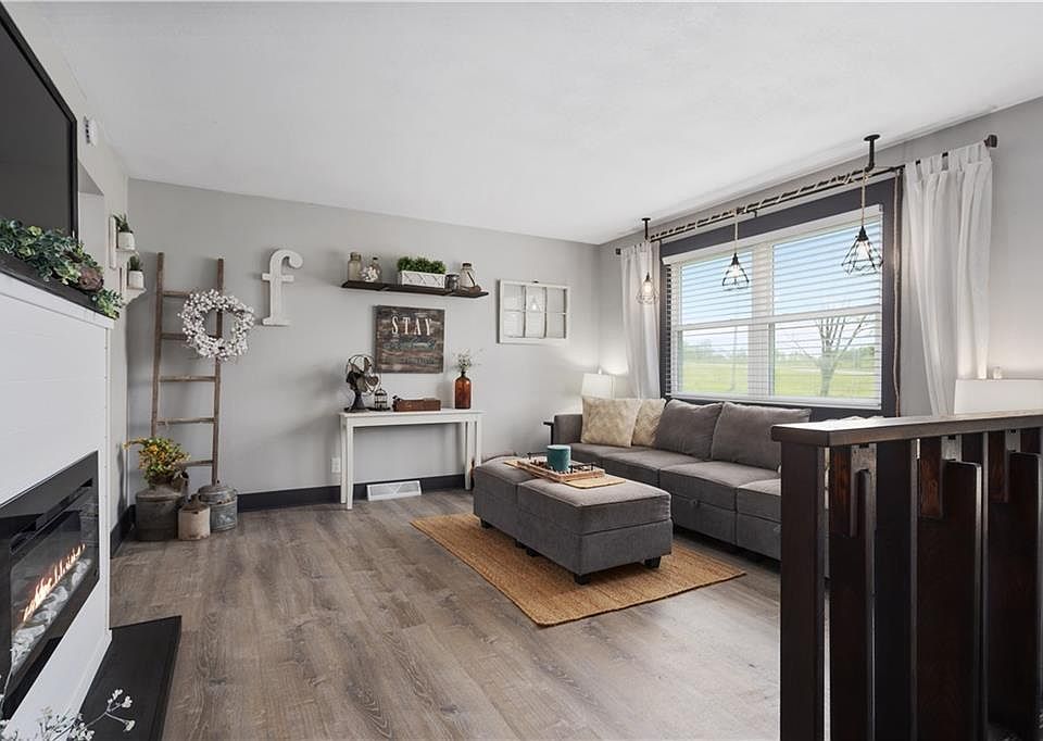 20940 McLouth Rd, Tonganoxie, KS 66086 Zillow