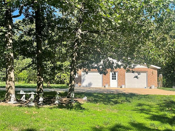 3rd image of 216 Dogwood Blossom Dr