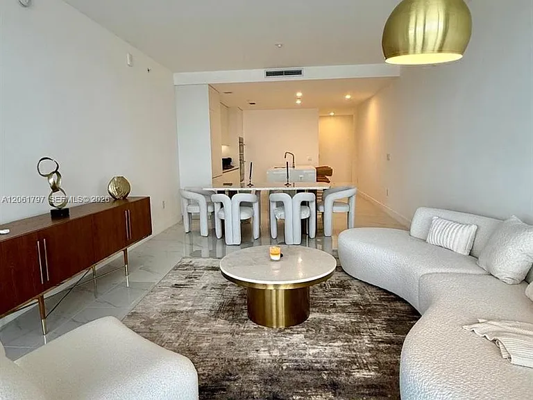 700 NE 24th St #2205 — Photo 5
