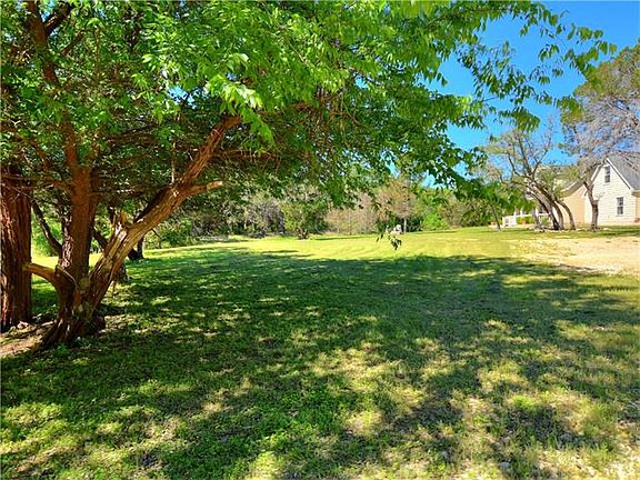 4th image of 851 Indian Oaks
