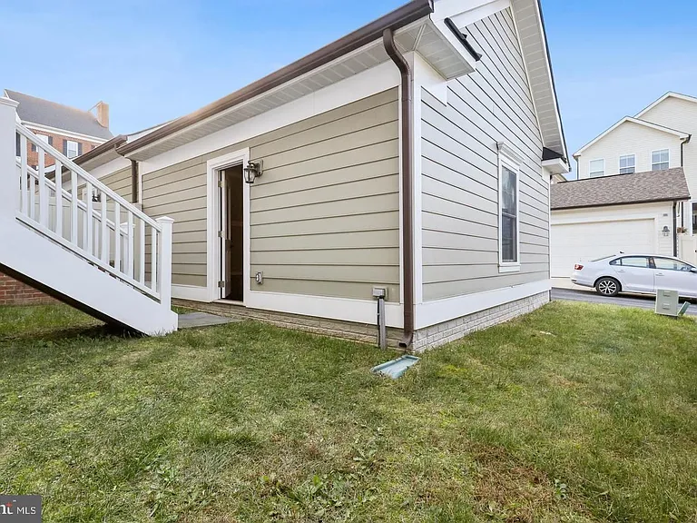 7307 Trappe St — Photo 23