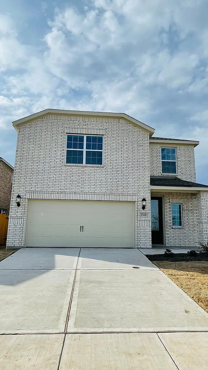 Building Photo - 1320 Windermere Way