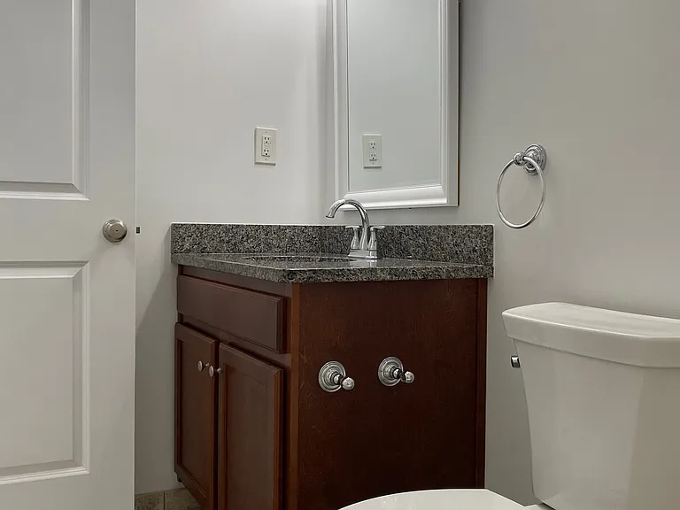 2409 Arctic Ave #202 — Photo 11