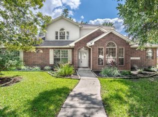13 Robin Trl, Conroe, TX 77304