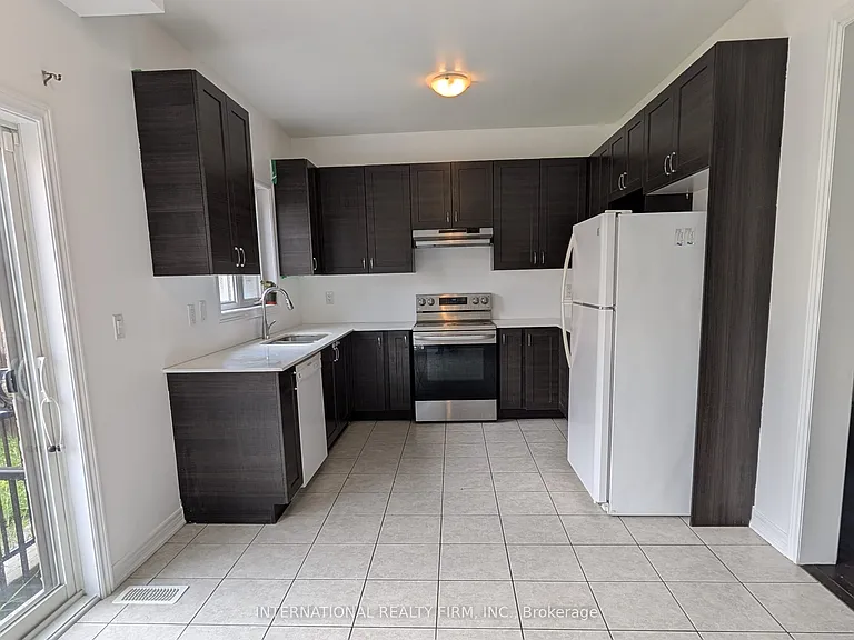 734 Yarfield Cres #MAIN — Photo 9