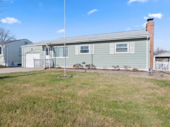 4135 Green Park Rd, Saint Louis, MO 63125