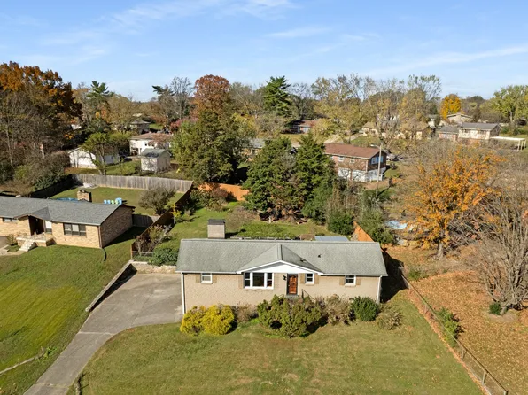 1315 Winthorne Dr, Nashville, TN 37217