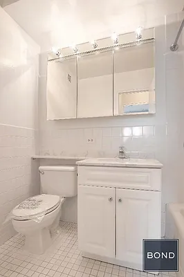 Rented by Bond New York | media 18