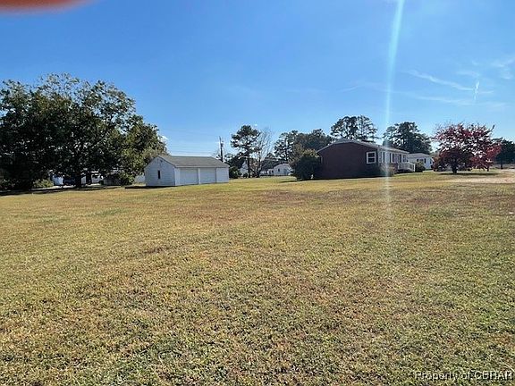 3rd image of 145 Gregory Ln