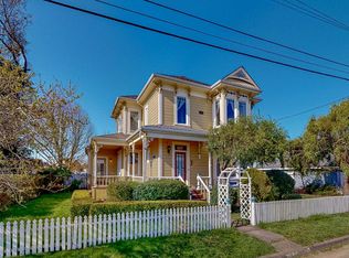 1337 Lincoln St, Ferndale, CA 95536