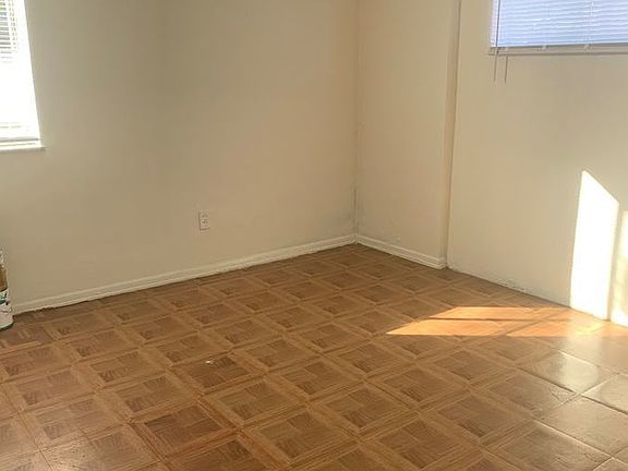 2nd image of 7141 Lexington Ave