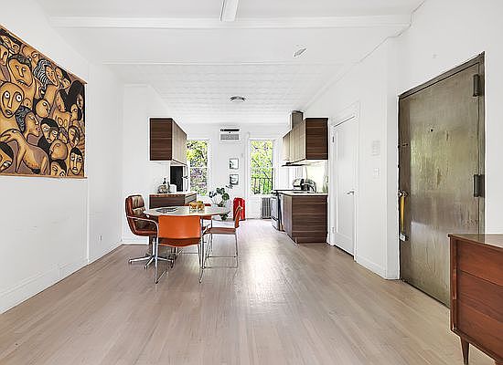 2nd image of 74A Conselyea St #3