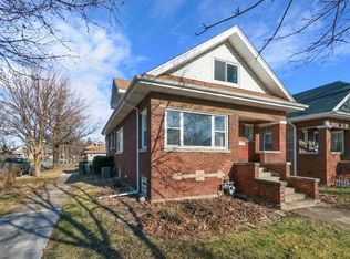 6955 30th St, Berwyn, IL 60402