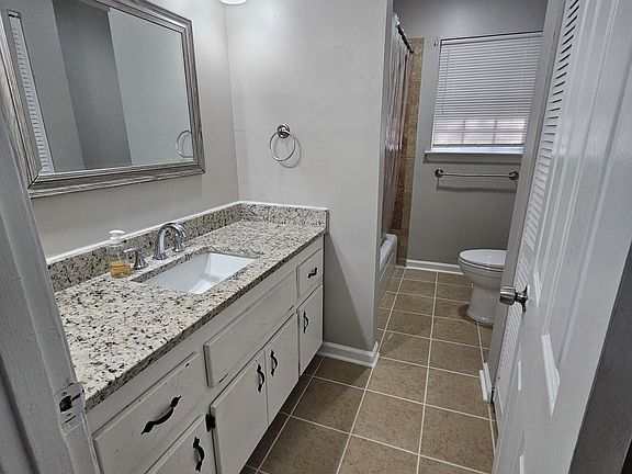 4th image of 1108 Thomas Ln #A