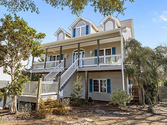 5th image of 312 Lord Berkeley Drive
