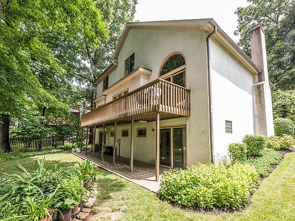 2nd image of 615 Brook Run Dr