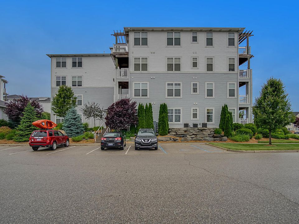 1st image of 200 S Robert St Unit 61